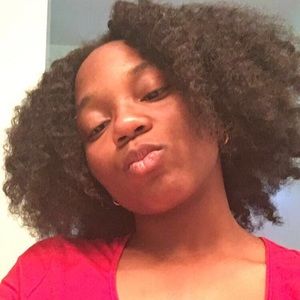 Meet your Posher, Cassandra